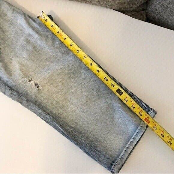 BKE Size 26 Sabrina Light Wash Distressed 100% Cotton Capri Length Denim Jeans - Picture 9 of 10